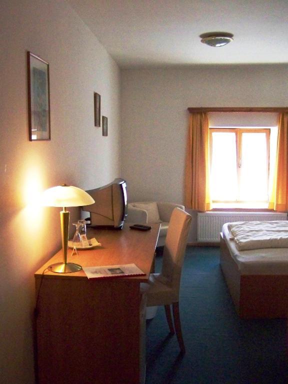 Pension Poschmuehle Traunreut Kamer foto